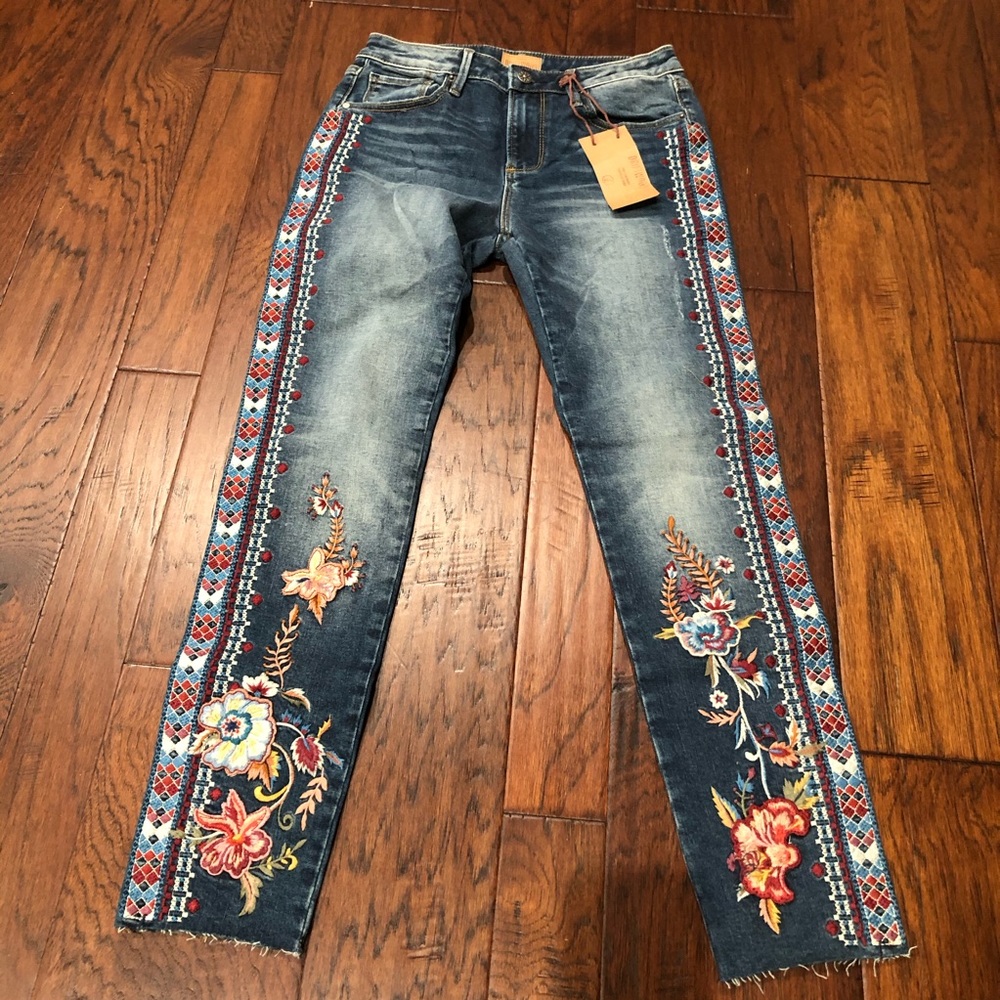 Driftwood Aztec Embroidered Jeans  NWT